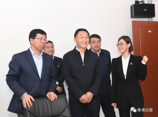 省委副書記、代省長劉寧在副省長王黎明等領導的陪同下視察物產集團